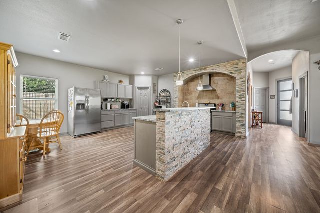 1302 Barnes Ave, Big Spring, TX 79720