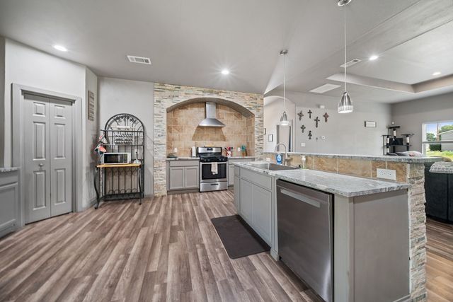 1302 Barnes Ave, Big Spring, TX 79720