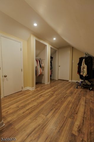 264 W Colfax Ave, Roselle Park Boro, NJ 07204