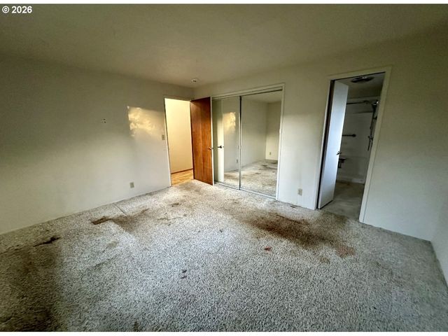 2691 14TH St, North Bend, OR 97459