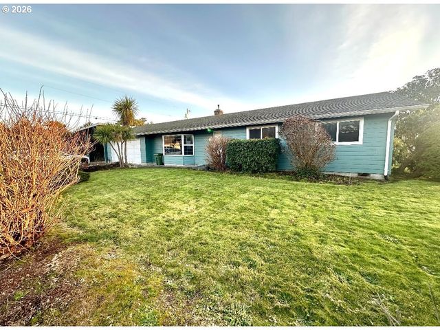 2691 14TH St, North Bend, OR 97459