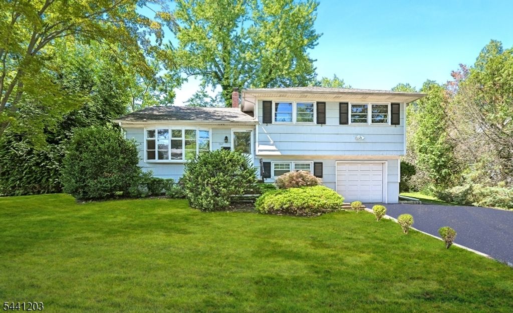 707 Gallows Hill Rd, Cranford Twp., NJ 07016