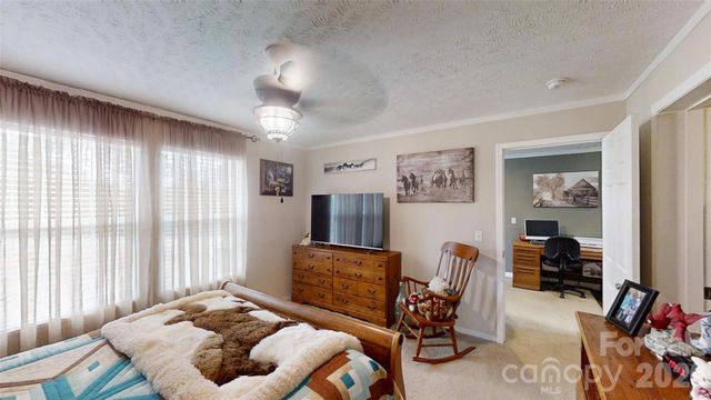75 Pine Mount Road, Weaverville, NC 28787
