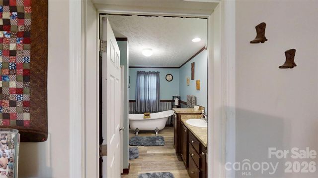 75 Pine Mount Road, Weaverville, NC 28787