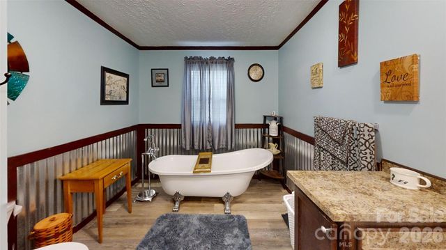 75 Pine Mount Road, Weaverville, NC 28787