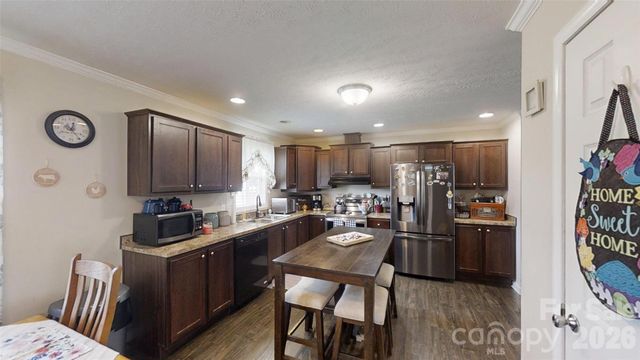 75 Pine Mount Road, Weaverville, NC 28787