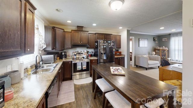 75 Pine Mount Road, Weaverville, NC 28787