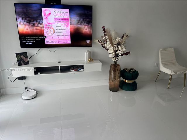 9371 Fontainebleau Boulevard I220, Miami, FL 33172