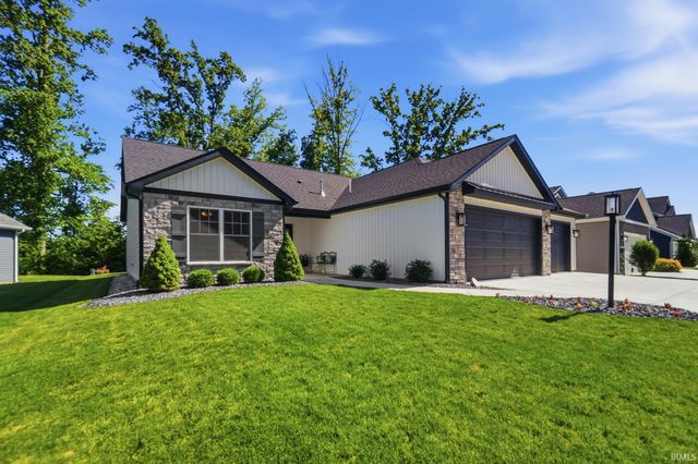 13870 Escondida Cove, Fort Wayne, IN 46845