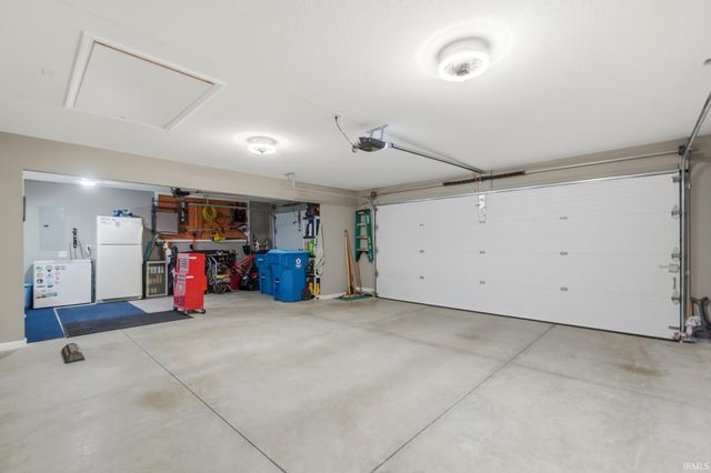 13870 Escondida Cove, Fort Wayne, IN 46845
