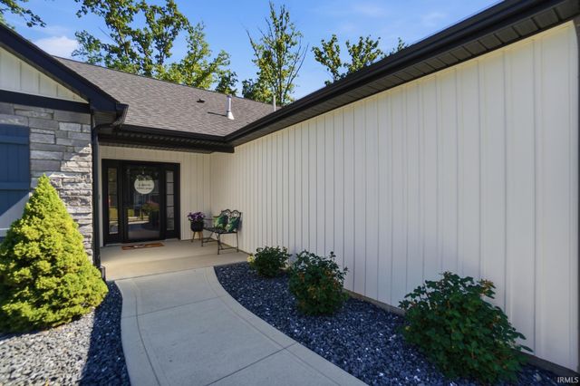 13870 Escondida Cove, Fort Wayne, IN 46845