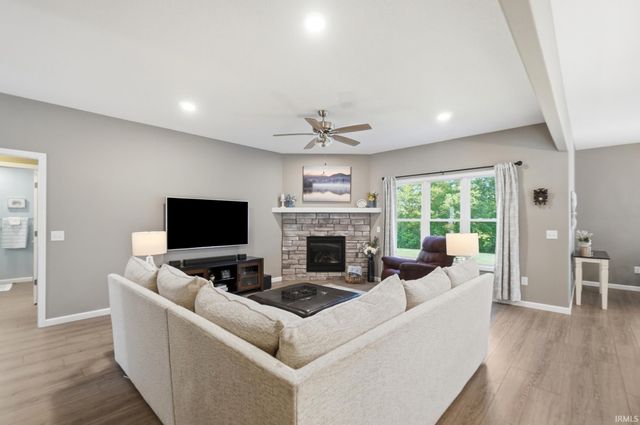 13870 Escondida Cove, Fort Wayne, IN 46845