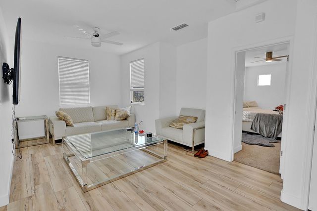 6 Bonack Pl, Sacramento, CA 95835