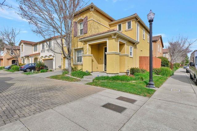 6 Bonack Pl, Sacramento, CA 95835