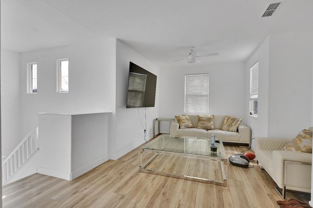 6 Bonack Pl, Sacramento, CA 95835