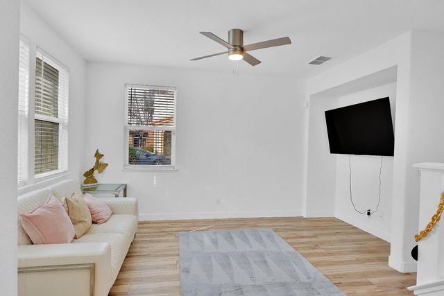 6 Bonack Pl, Sacramento, CA 95835