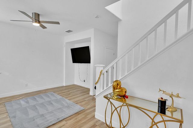 6 Bonack Pl, Sacramento, CA 95835