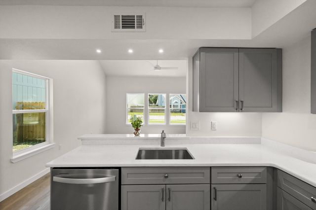 387 NW Canterbury Circle, Fort Walton Beach, FL 32548