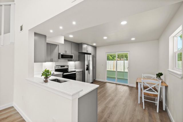 387 NW Canterbury Circle, Fort Walton Beach, FL 32548