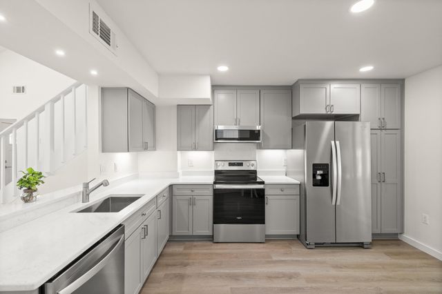 387 NW Canterbury Circle, Fort Walton Beach, FL 32548