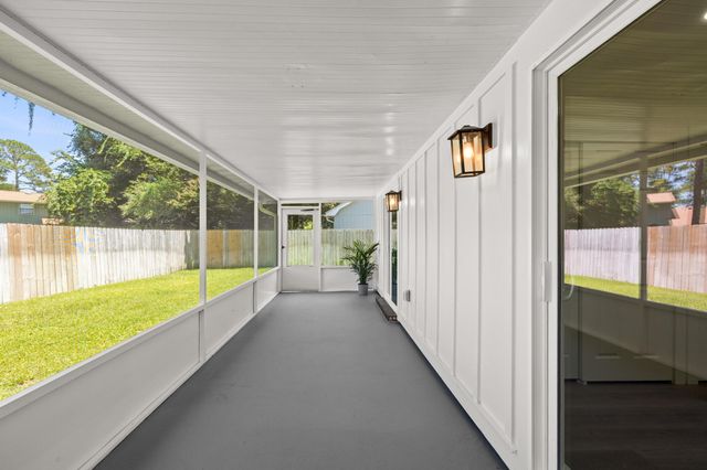 387 NW Canterbury Circle, Fort Walton Beach, FL 32548