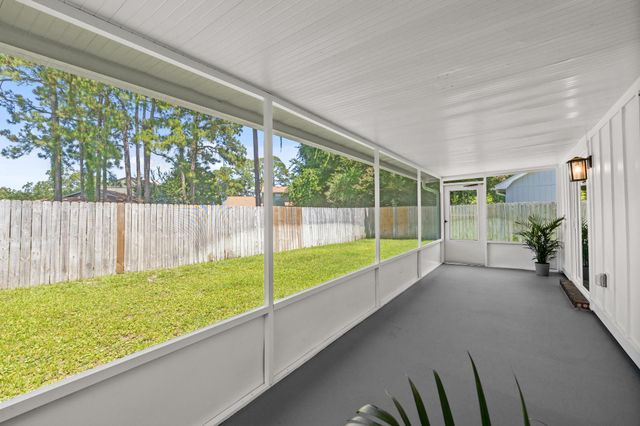 387 NW Canterbury Circle, Fort Walton Beach, FL 32548