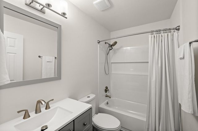 387 NW Canterbury Circle, Fort Walton Beach, FL 32548