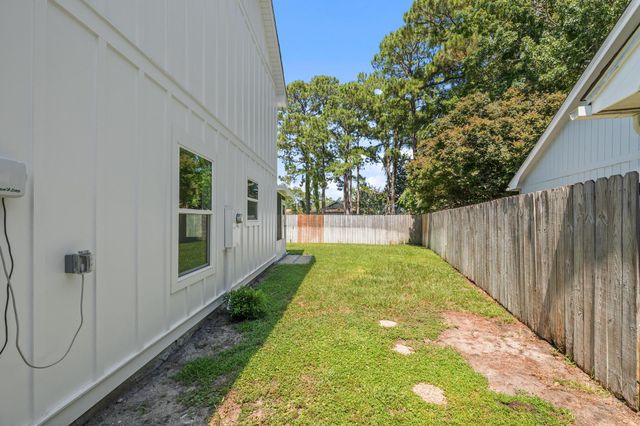 387 NW Canterbury Circle, Fort Walton Beach, FL 32548