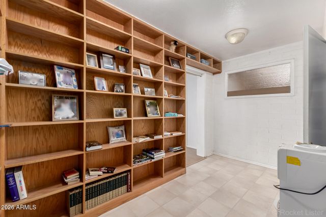 3802 W STATE Avenue, Phoenix, AZ 85051