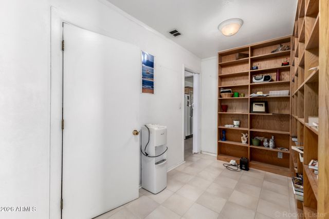 3802 W STATE Avenue, Phoenix, AZ 85051