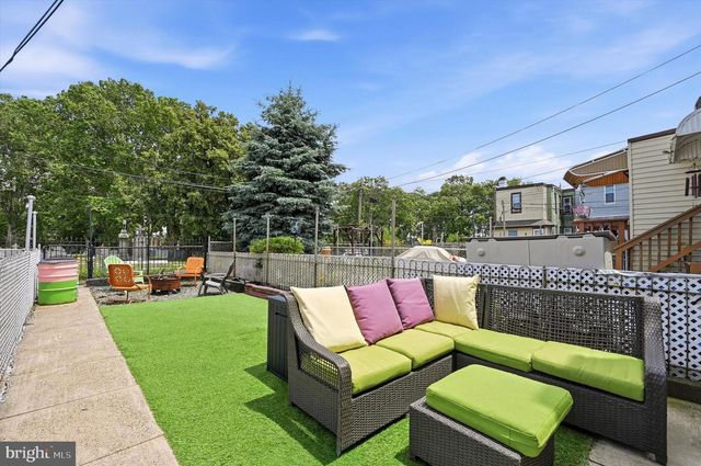 2713 CROYDON ST, Philadelphia, PA 19137