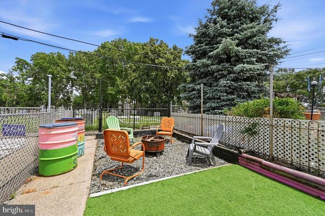 2713 CROYDON ST, Philadelphia, PA 19137