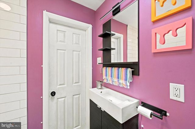 2713 CROYDON ST, Philadelphia, PA 19137