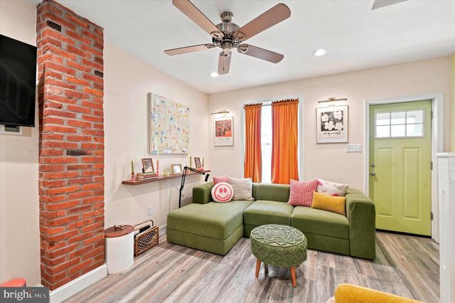 2713 CROYDON ST, Philadelphia, PA 19137