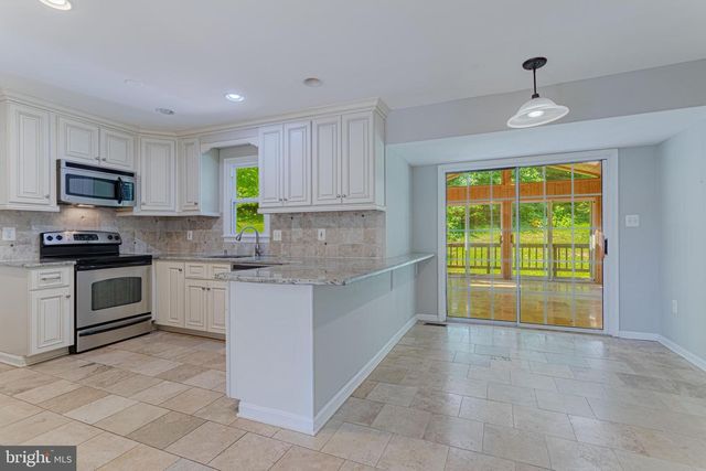 11778 HOLLYVIEW DR, Great Falls, VA 22066