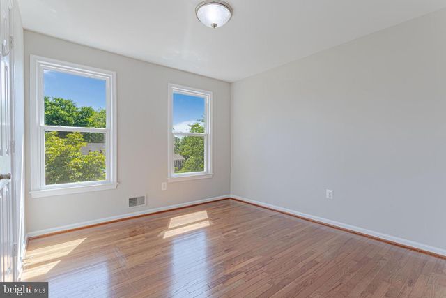 11778 HOLLYVIEW DR, Great Falls, VA 22066