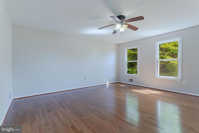 11778 HOLLYVIEW DR, Great Falls, VA 22066