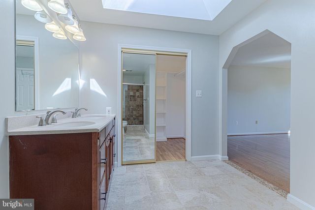 11778 HOLLYVIEW DR, Great Falls, VA 22066