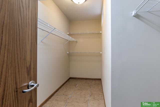 909 Rawhide Road, Papillion, NE 68046