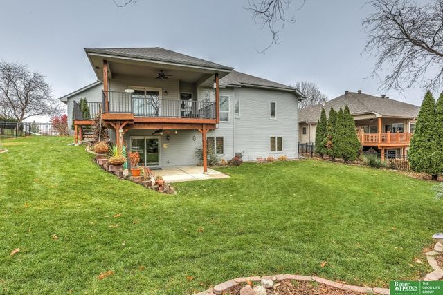 909 Rawhide Road, Papillion, NE 68046