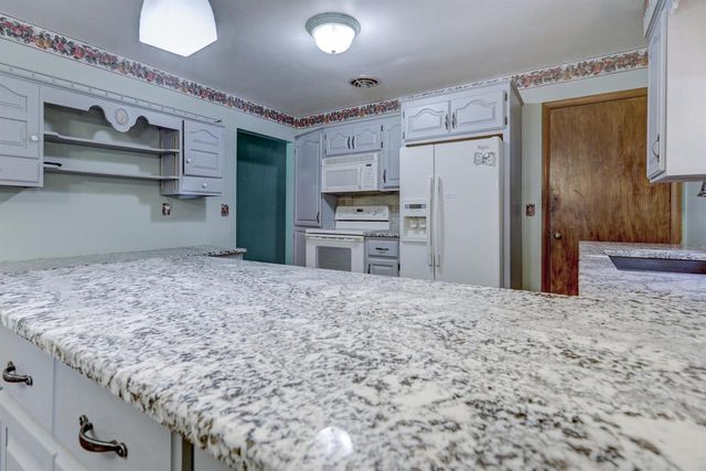 1404 N CHARLOTTE STREET, Appleton, WI 54911