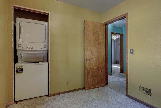 1404 N CHARLOTTE STREET, Appleton, WI 54911