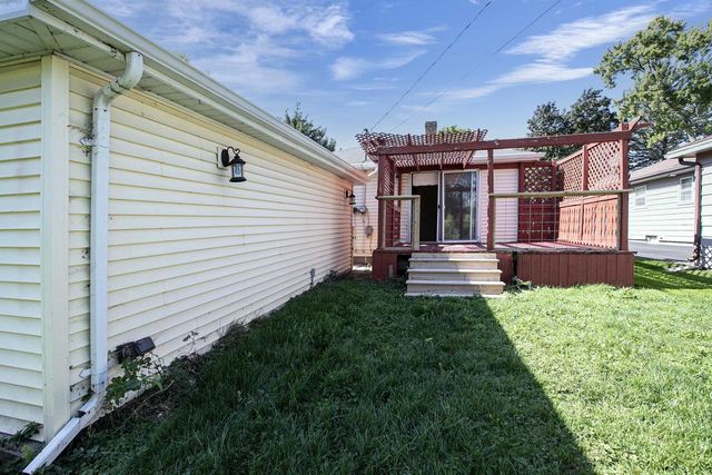 1404 N CHARLOTTE STREET, Appleton, WI 54911