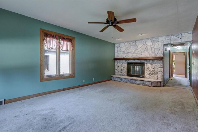 1404 N CHARLOTTE STREET, Appleton, WI 54911