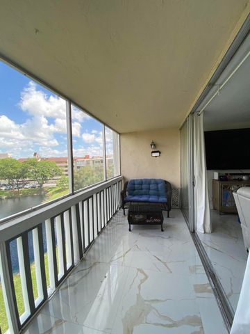 7001 Environ Boulevard 403, Lauderhill, FL 33319