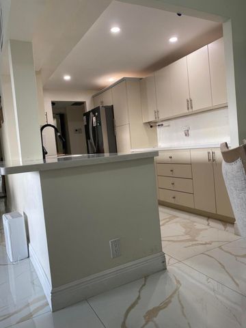 7001 Environ Boulevard 403, Lauderhill, FL 33319