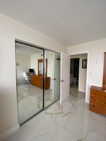 7001 Environ Boulevard 403, Lauderhill, FL 33319