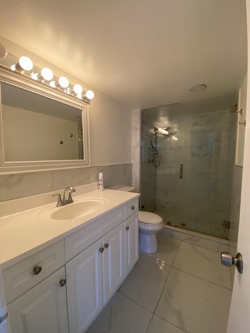 7001 Environ Boulevard 403, Lauderhill, FL 33319