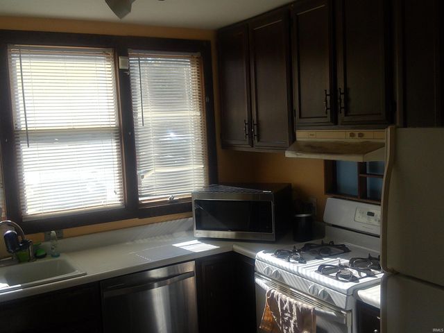 1121 Smith Street, Logansport, IN 46947