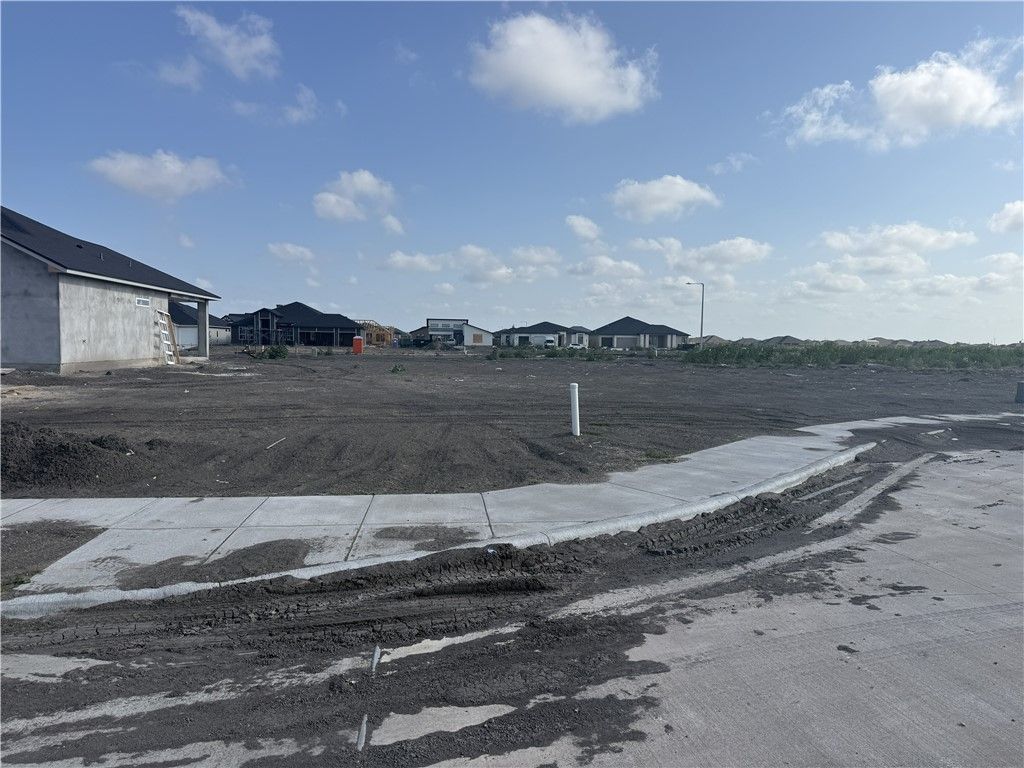 1485 Irigoyen Ct, Corpus Christi, TX 78415 — photo 2